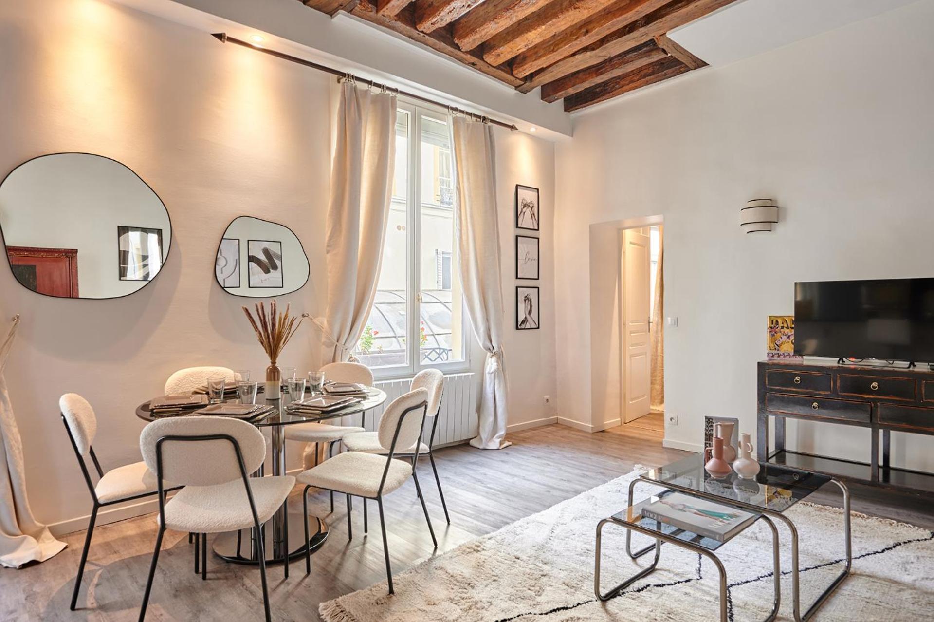 Apartment Center Of Paris By Studio Prestige Exterior foto